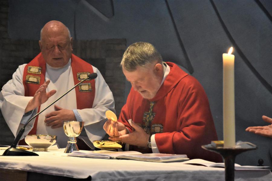 Eucharistie vieren © Kleopas
