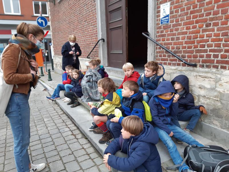 initiatie op de trappen van de Sint-Annakerk 
