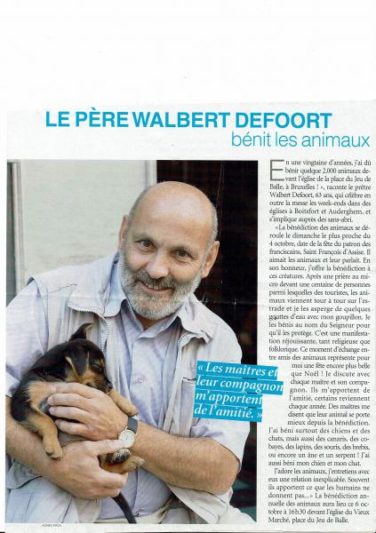 Pater Walbert zegent de dieren © Walbert Defoort