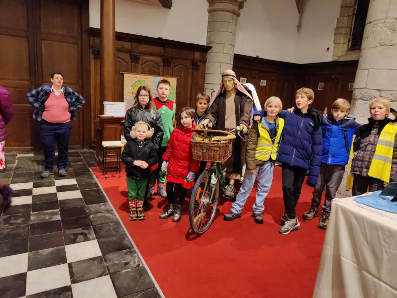 Fakkeltocht vormelingen Sint-Corneliusparochie Ninove - 19-12-2025 © Alexander Vandaele