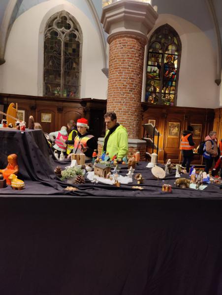 Fakkeltocht vormelingen Sint-Corneliusparochie Ninove - 19-12-2025 © Myriam Torrekens