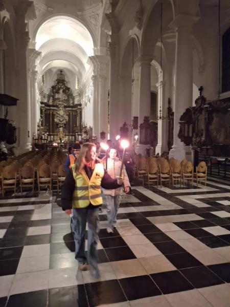 Fakkeltocht vormelingen Sint-Corneliusparochie Ninove - 19-12-2025 © Tim Van Nieuwenhove