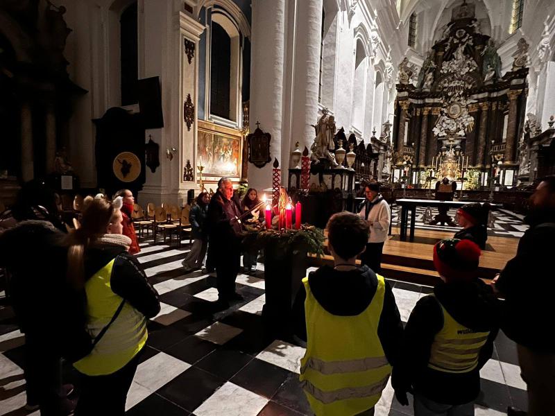 Fakkeltocht vormelingen Sint-Corneliusparochie Ninove - 19-12-2025 © Tim Van Nieuwenhove