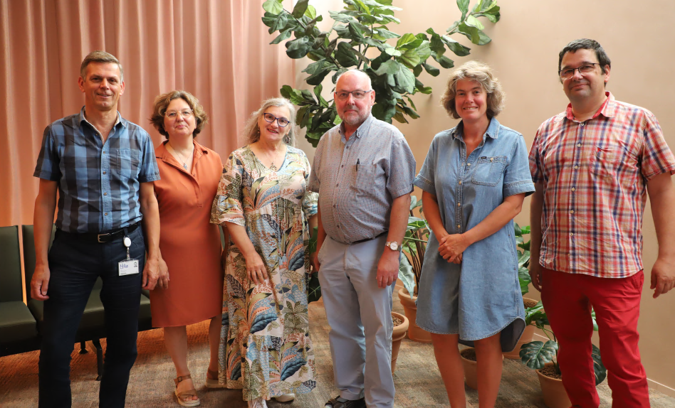 Jan Sevenhant met zijn collega's van de Dienst zinzorg 