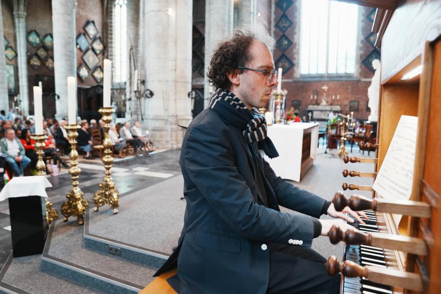 Pinksterwake 2023 - organist Nicolas De Troyer © Bisdom Gent, foto: Frederiek Vande Velde