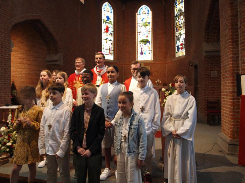 Na een mooie viering was het tijd voor de groepsfoto © Luc Faems