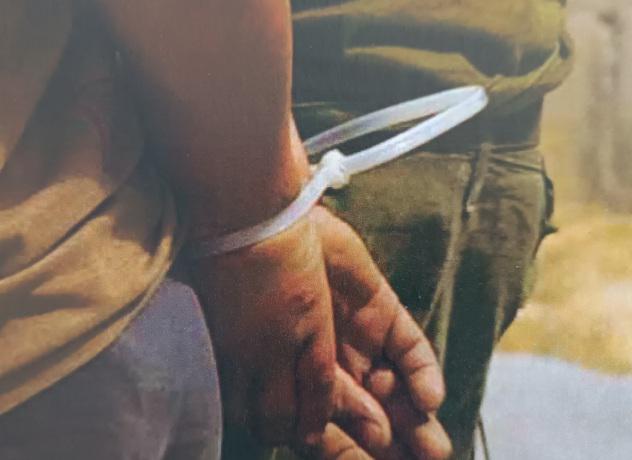 Geboeid kind ©  activestills.org