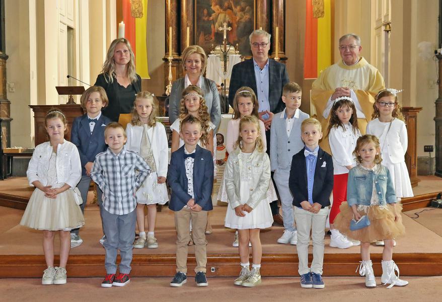 Eerste communie Gemeentelijke basisschool 