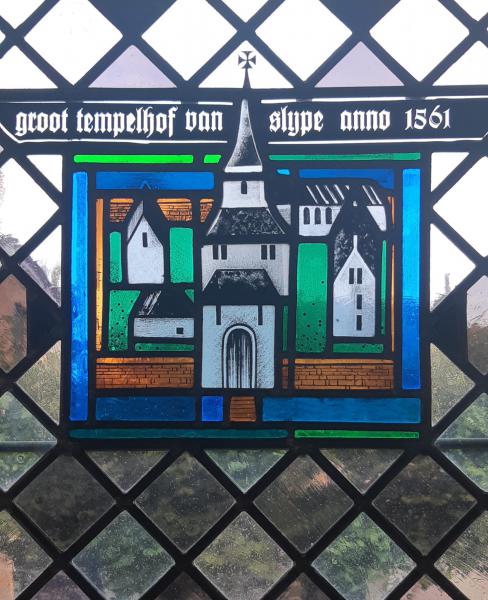 Het Groot Tempelhof - glasraam A. Brys - kerk Slijpe © JVD