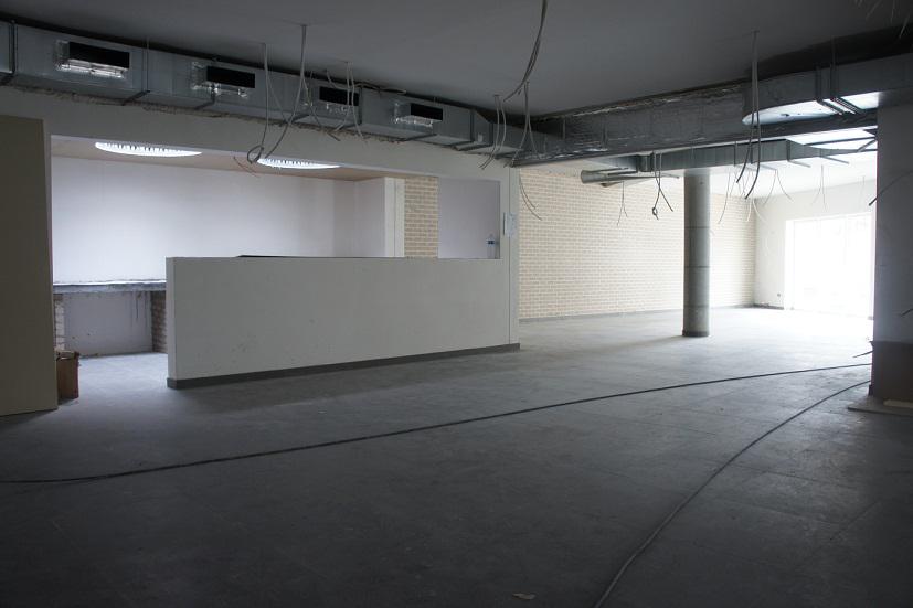 grote zaal en bar