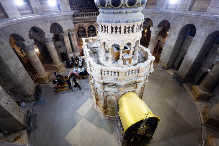 De werken aan de Aedicula met de graftombe van Jezus © MAB/Terre Sainte Magazine