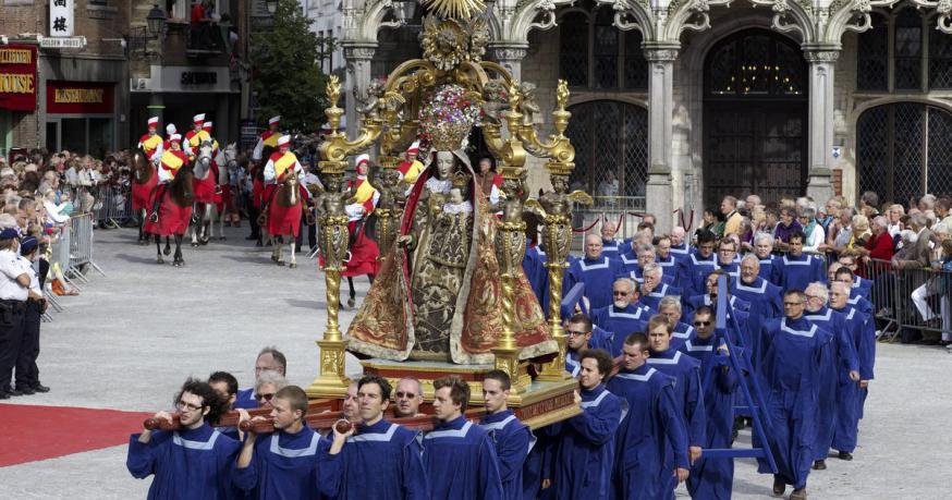 Procession de Hanswijk : une tradition depuis 1273 ! (c Hellen Mardaga) © Hanswijk&Processie