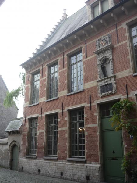 Voor het eerst samenwonen in het Begijnhof van Mechelen, zomer 2013. 