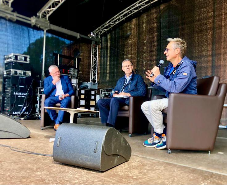 Gesprekken op de Grote Markt © Bisdom Antwerpen