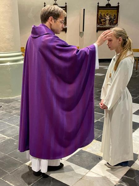 Aswoensdag in de Sint-Amanduskerk te Wingene 