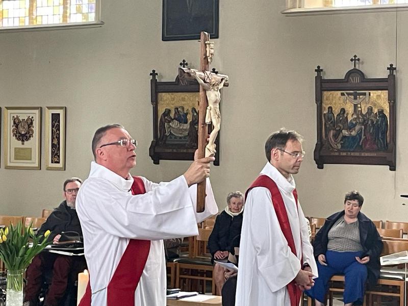 Goede Vrijdagviering in de Sint-Amanduskerk te Wingene 