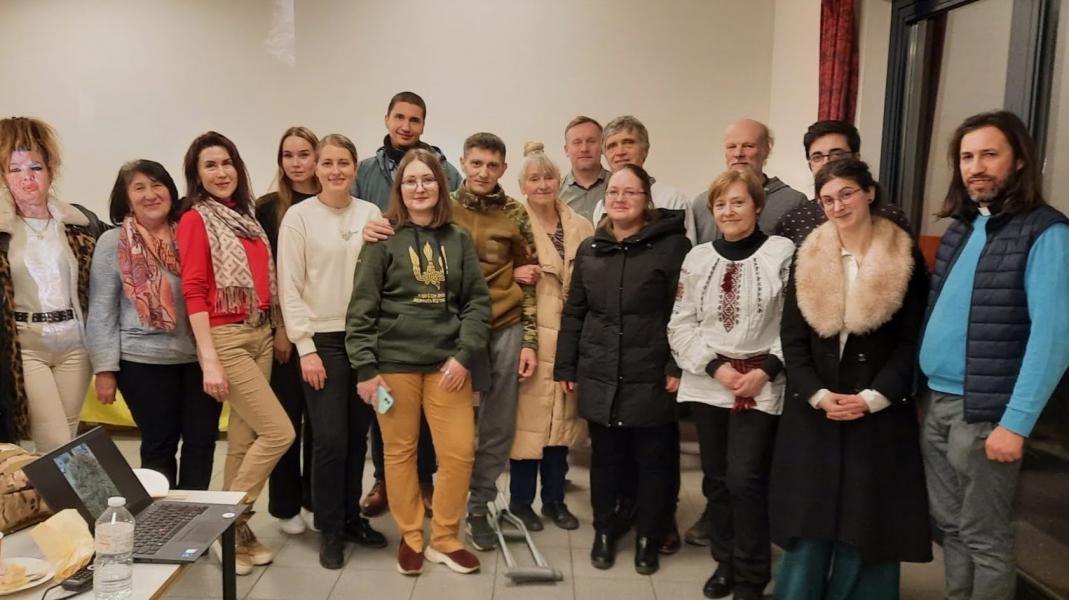 Samenkomst na het vredesgebed © Pastorale zone Leuven aan de Dijle
