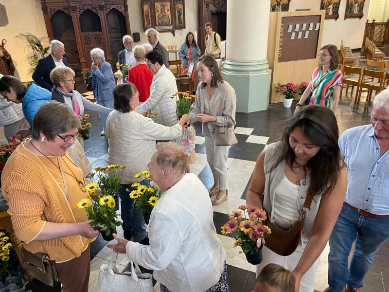 Moederdag in de Sint-Amanduskerk van Wingene 