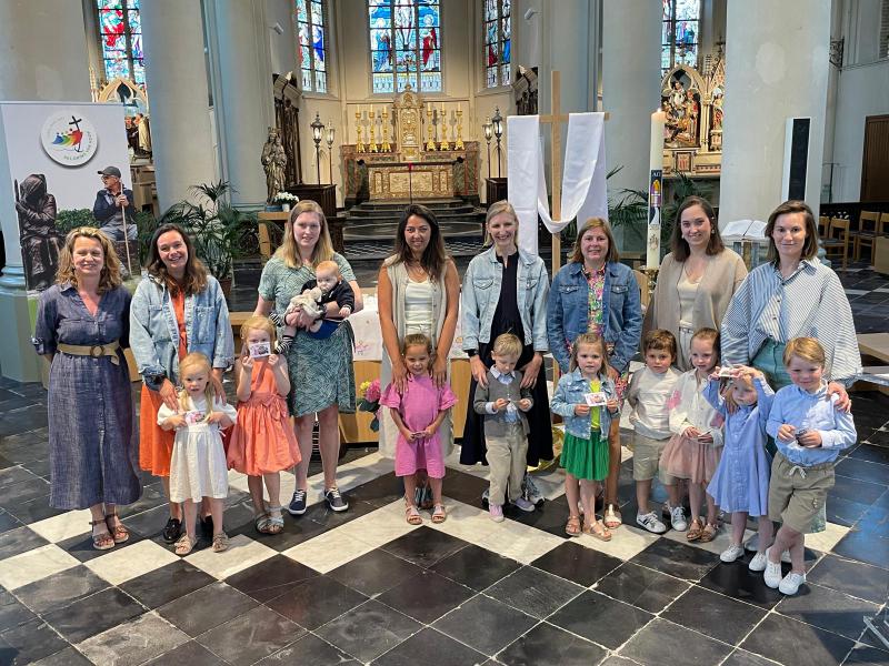 Moederdag in de Sint-Amanduskerk van Wingene 