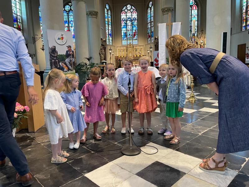 Moederdag in de Sint-Amanduskerk van Wingene 