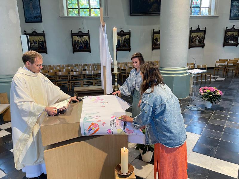 Moederdag in de Sint-Amanduskerk van Wingene 
