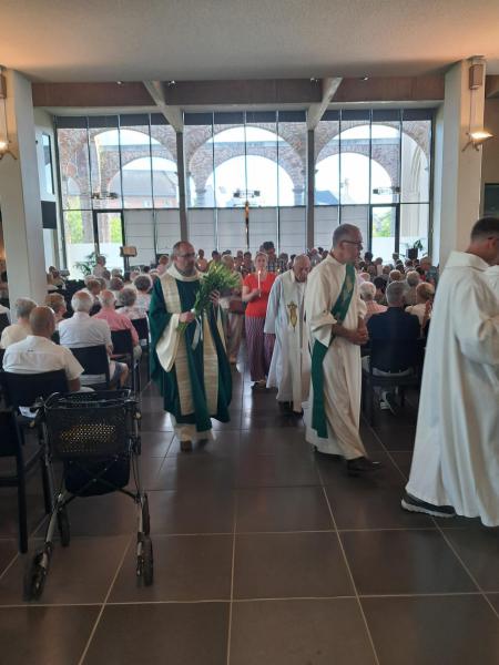 Processie inzegening Mariabeeld Waarschoot © Johan Vervynck