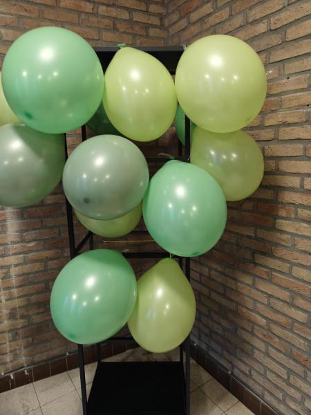 Hoeveel voor-oordelen moesten wij niet doorprikken vooraleer wij Zacheüs in de boom zagen zitten. Wij kropen in de huid van het volk dat geen sympathie kon opbrengen voor de happige tollenaar. © Kleopas
