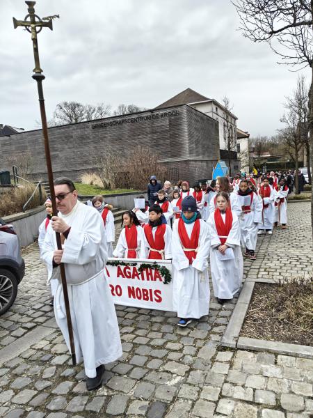 De processie gaat uit ter ere van het naamfeest van de Heilige Agatha door de straten van Sint-Agatha-Berchem © Kleopas