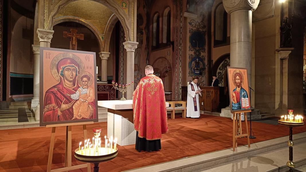 Vredeswake voor Oekraïne © Luc Vanden Bogaerde