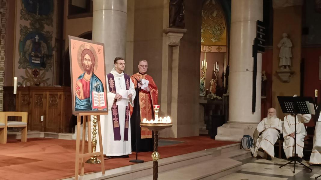 Vredeswake voor Oekraïne © Luc Vanden Bogaerde