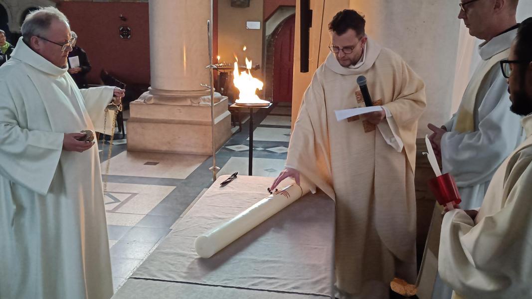 Paaswake © Luc Vanden Bogaerde