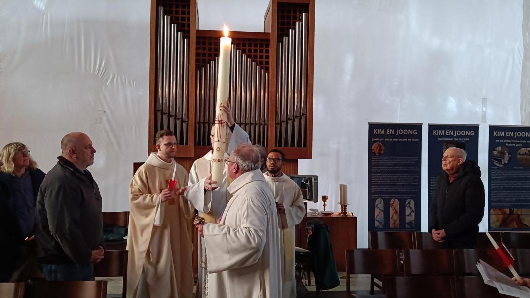 Paaswake © Luc Vanden Bogaerde