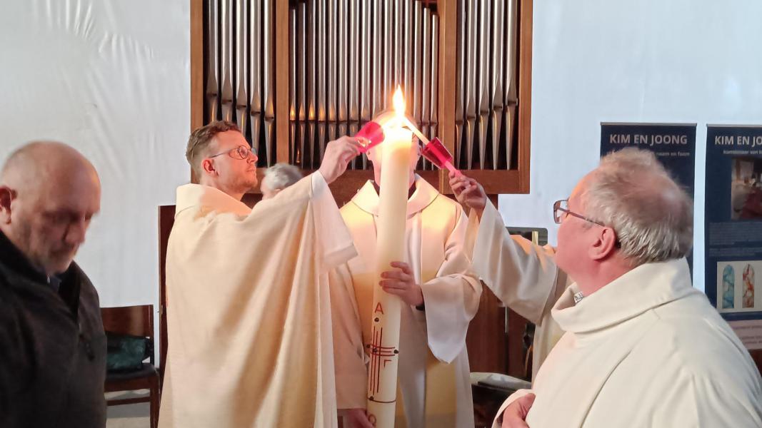 Paaswake © Luc Vanden Bogaerde