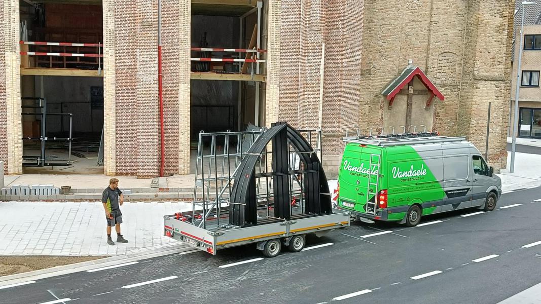 Plaatsing glasramen 6 juli 2026 © LVB