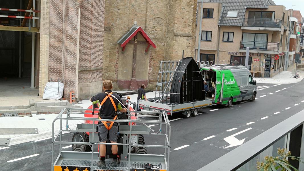 Plaatsing glasramen 6 juli 2026 © LVB