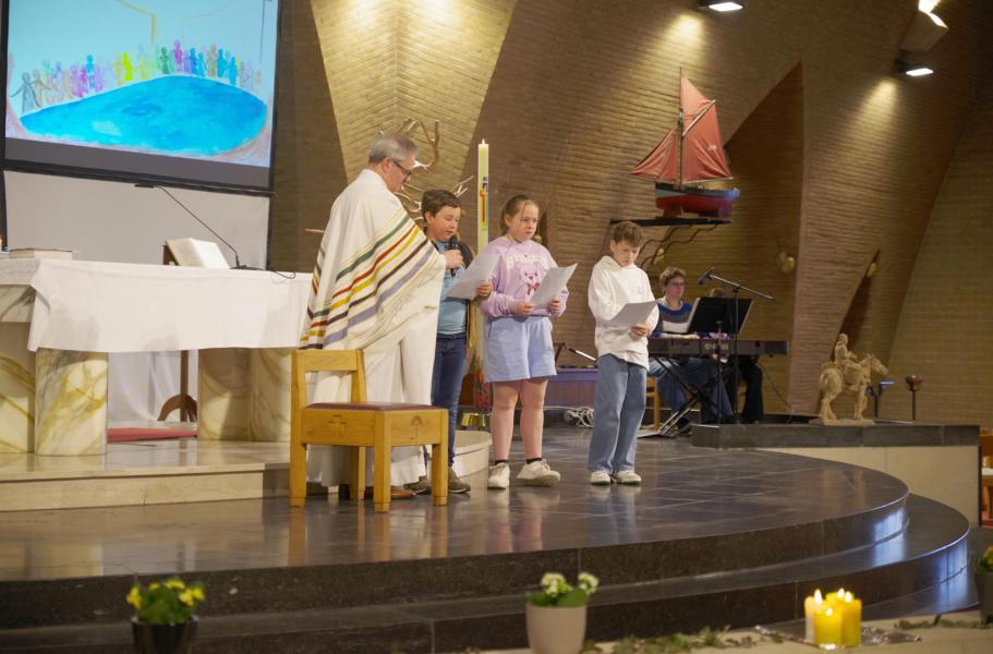 Gezinsviering in de  St Niklaaskerk (ODK) © G.C.