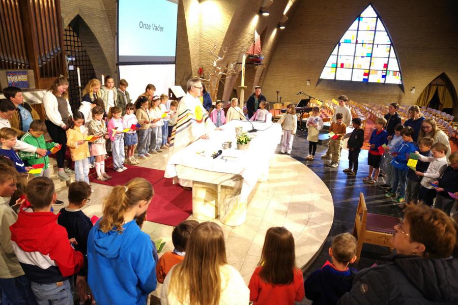 Gezinsviering in de  St Niklaaskerk (ODK) © G.C.