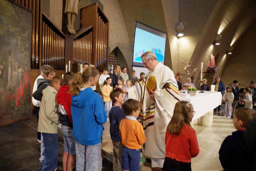 Gezinsviering in de  St Niklaaskerk (ODK) © G.C.