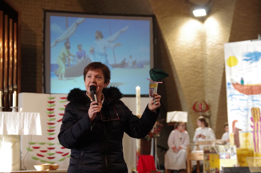 derde gezinsviering in de Sint-Niklaaskerk 