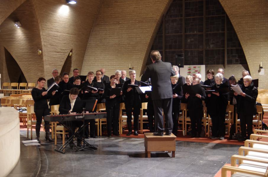 Het sint-niklaaskoor verzorgde de viering 