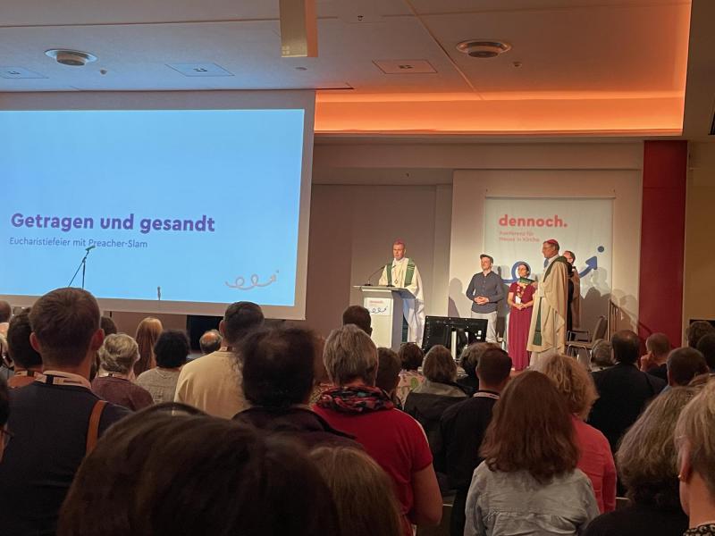 Woorddienst van de eucharistieviering tijdens het congres dennoch. © Christof Bouweraerts