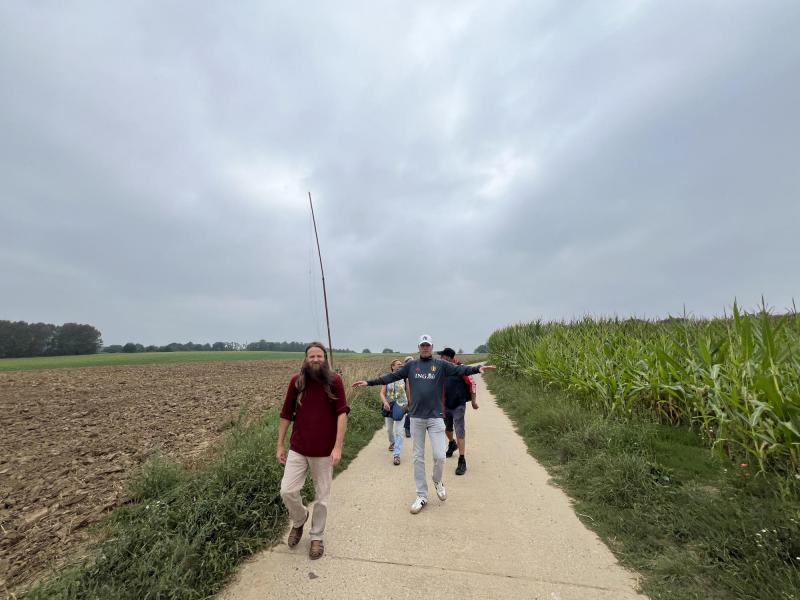 Onderweg bij de wandeling in Neerijse © Chris De Groote
