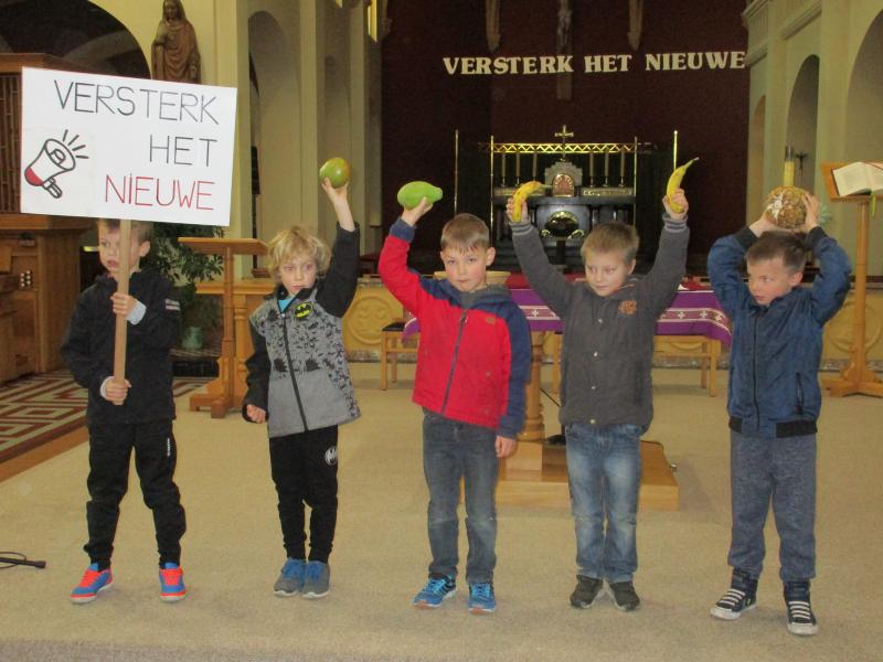 Naamopgave eerste communicanten van Rooierheide 
