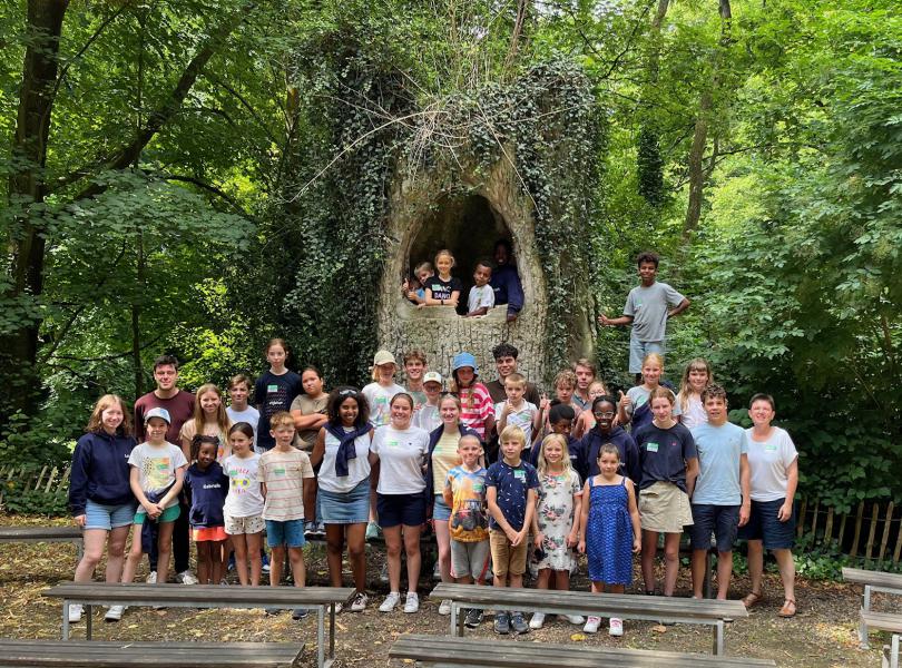 Samen met heel wat kinderen en jongeren speelden we rond de sleutels van Petrus 