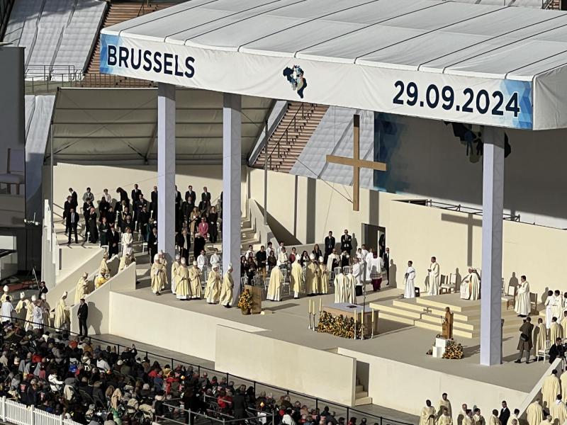 Heilige Mis koning Boudewijn stadion Brussel © Chris De Groote