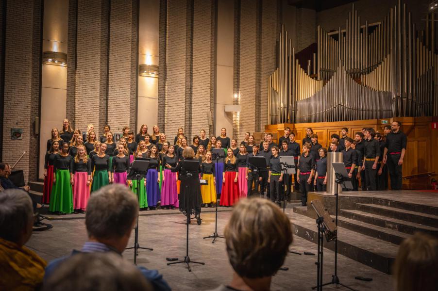 Kerstconcert 'A Royal Christmas' met het strijkensemble BRYGGEN, het Waelrant Kinder- en jeugdkoor en solisten van de Koningin Elisabeth Muziekkapel, 16 december 2025 © RV Captured