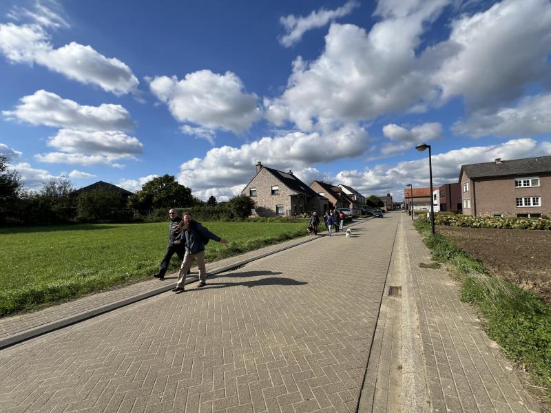 Wandeling in Meerbeek met, Jan , Floris, Guy, Brigitte , Ilse , Frieda, Chris D, Hedwig , Kristof, Chris DG, en honden Tiana, Aiko © Chris De Groote