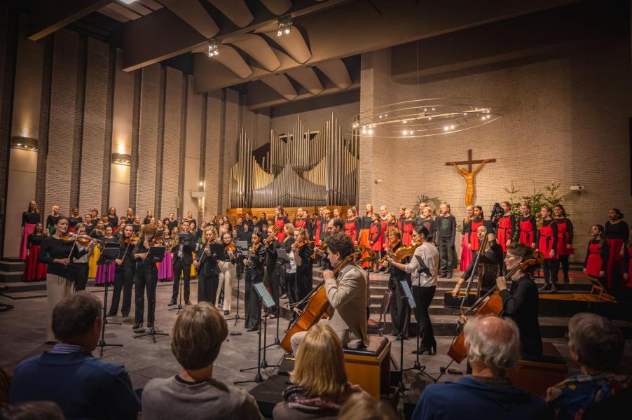 Kerstconcert 'A Royal Christmas' met het strijkensemble BRYGGEN, het Waelrant Kinder- en jeugdkoor en solisten van de Koningin Elisabeth Muziekkapel, 16 december 2025 © RV Captured