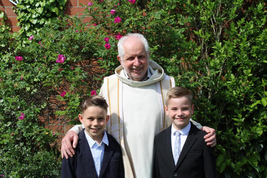 zondag 12 mei om 10 uur: Sint-Jan Evangelist, kapel Berkenrijs, Wilrijk - voorganger: Jos Van Reusel 