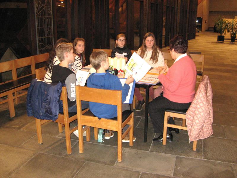 Een eerste kennismaking in de kleine groepen © Ksaf Hennion